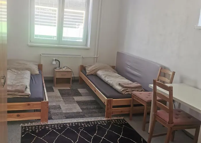 Living By The Bus Station بيت شباب