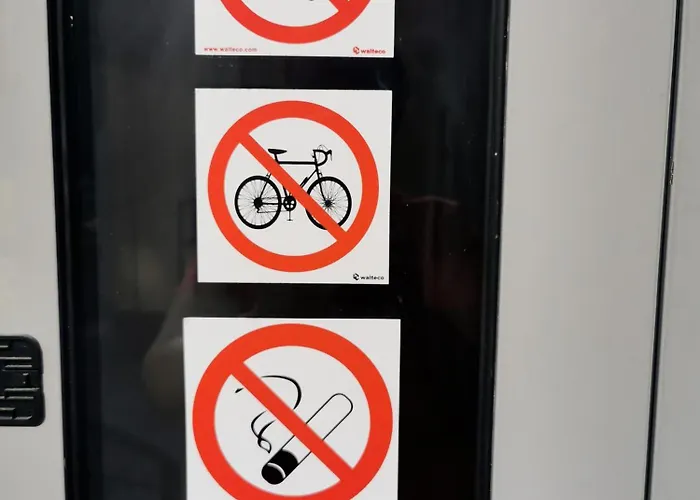 Living By The Bus Station * براتسيلافا